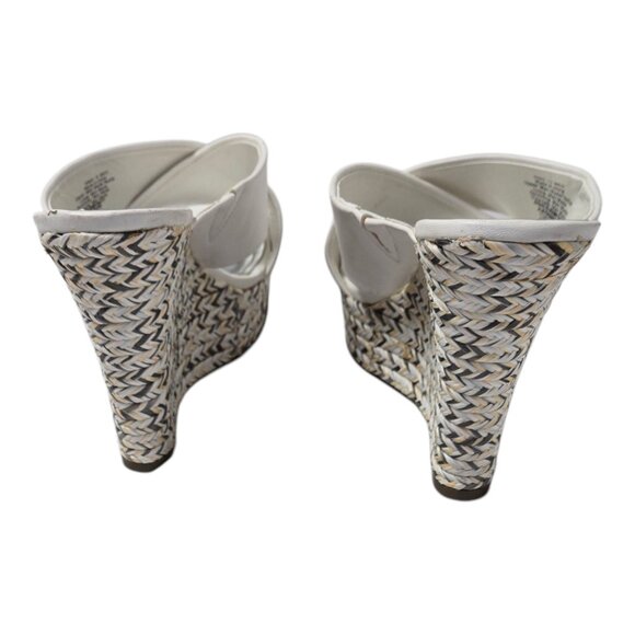 Jennifer Lopez wedge heels 7 1/2 White pre-owned - Picture 2 of 7